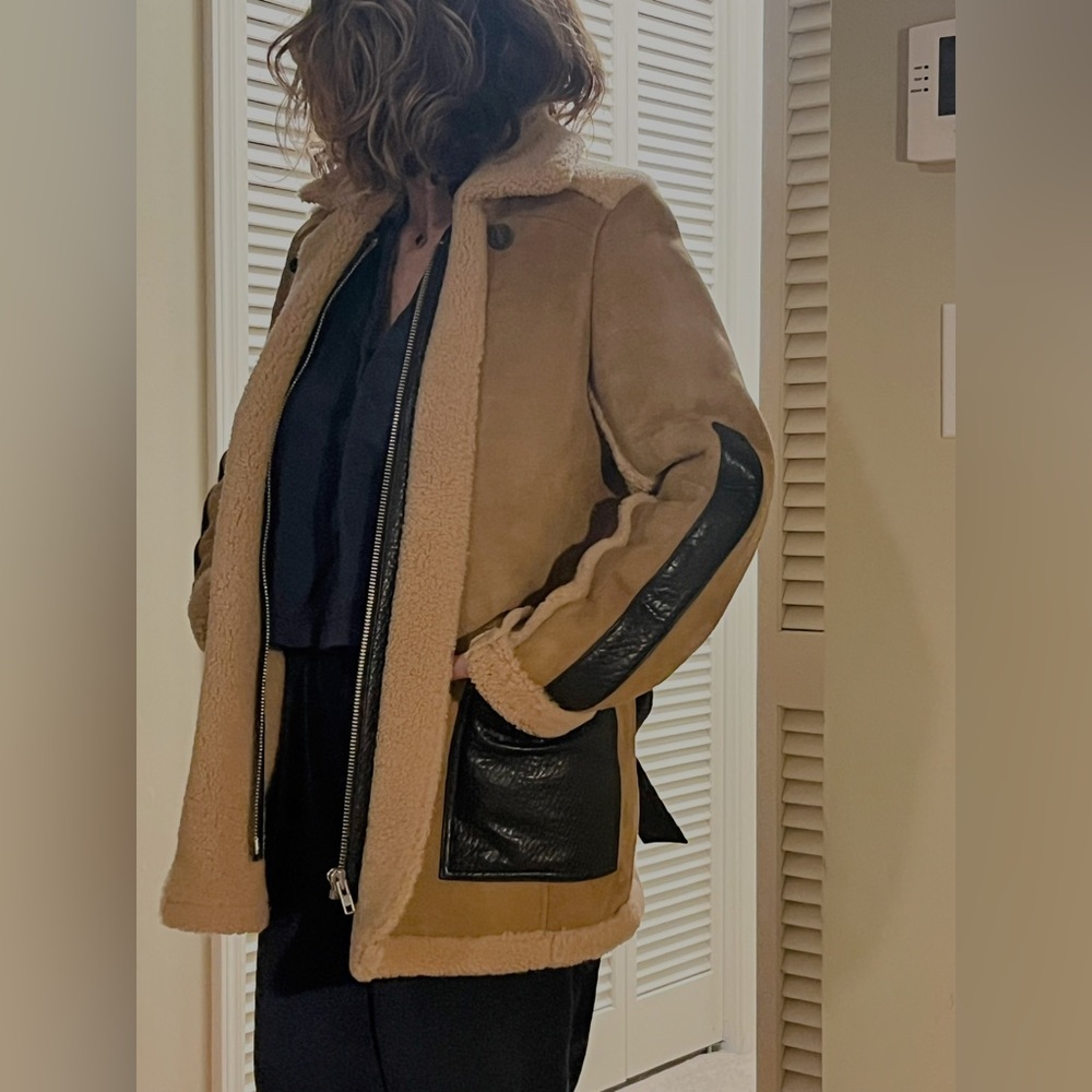 Maje Gulen Shearling suede coat NWT MSRP. 2880$ 36 - Picture 6 of 8